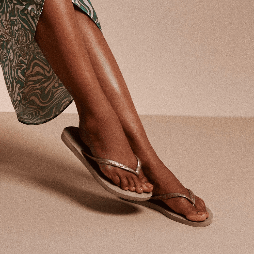 Women's Slim Flip Flops - Rose Gold